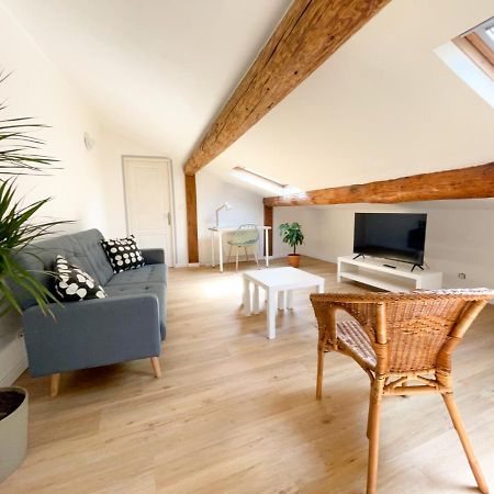 Spacieux Duplex Central Avec Terrasse Tropezienne Salon-de-Provence Bagian luar foto