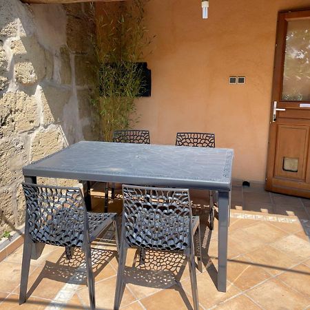 Spacieux Duplex Central Avec Terrasse Tropezienne Salon-de-Provence Bagian luar foto