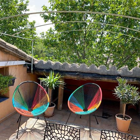 Spacieux Duplex Central Avec Terrasse Tropezienne Salon-de-Provence Bagian luar foto