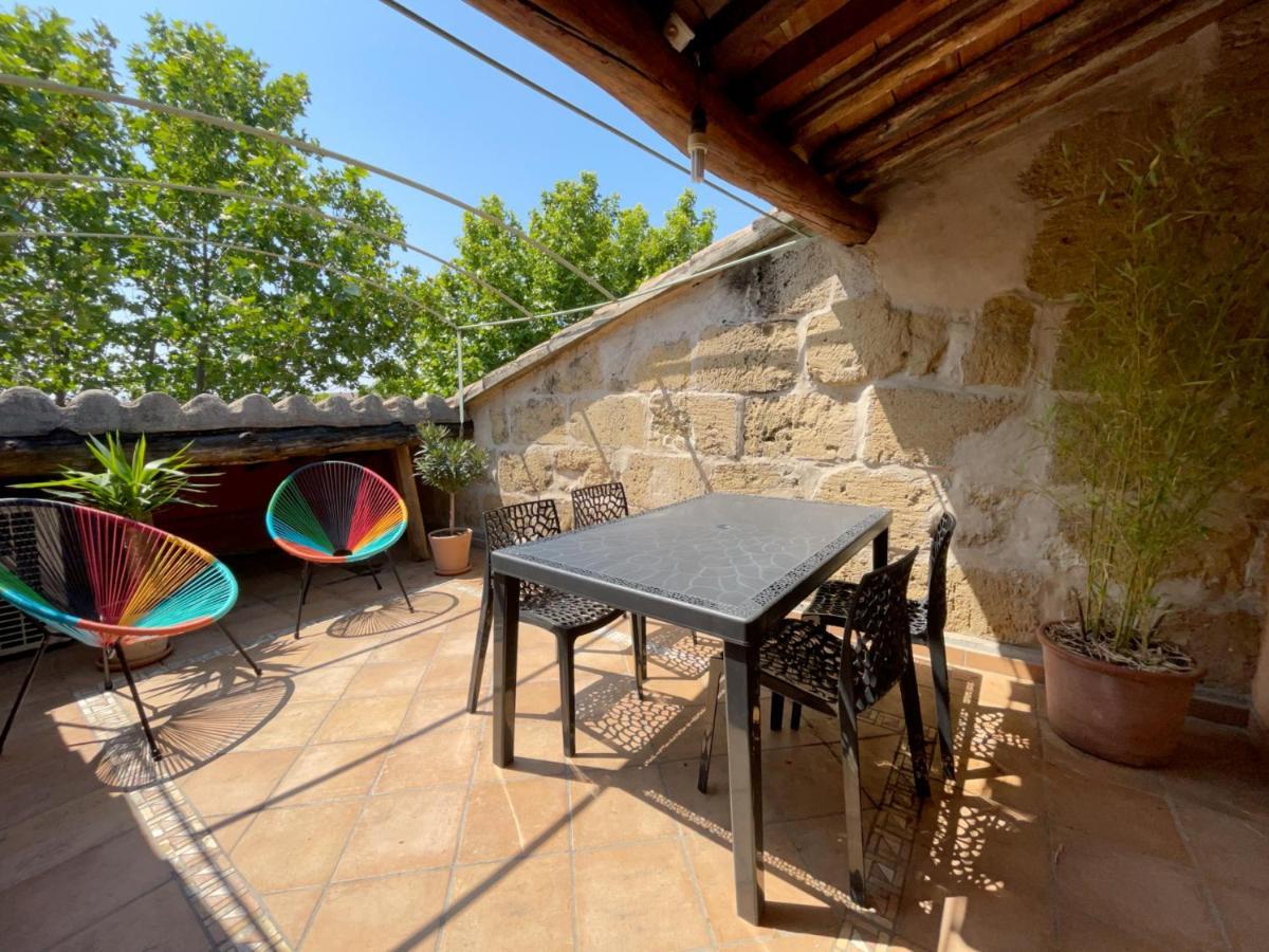 Spacieux Duplex Central Avec Terrasse Tropezienne Salon-de-Provence Bagian luar foto
