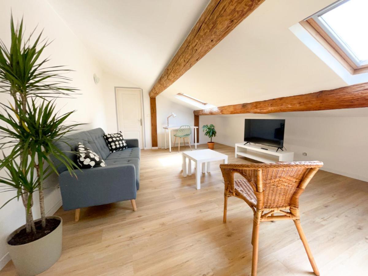 Spacieux Duplex Central Avec Terrasse Tropezienne Salon-de-Provence Bagian luar foto