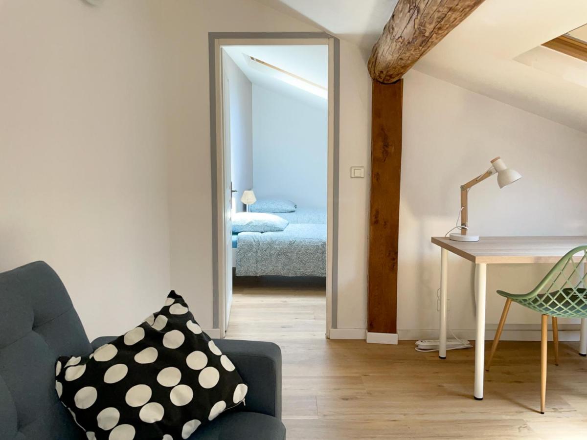 Spacieux Duplex Central Avec Terrasse Tropezienne Salon-de-Provence Bagian luar foto