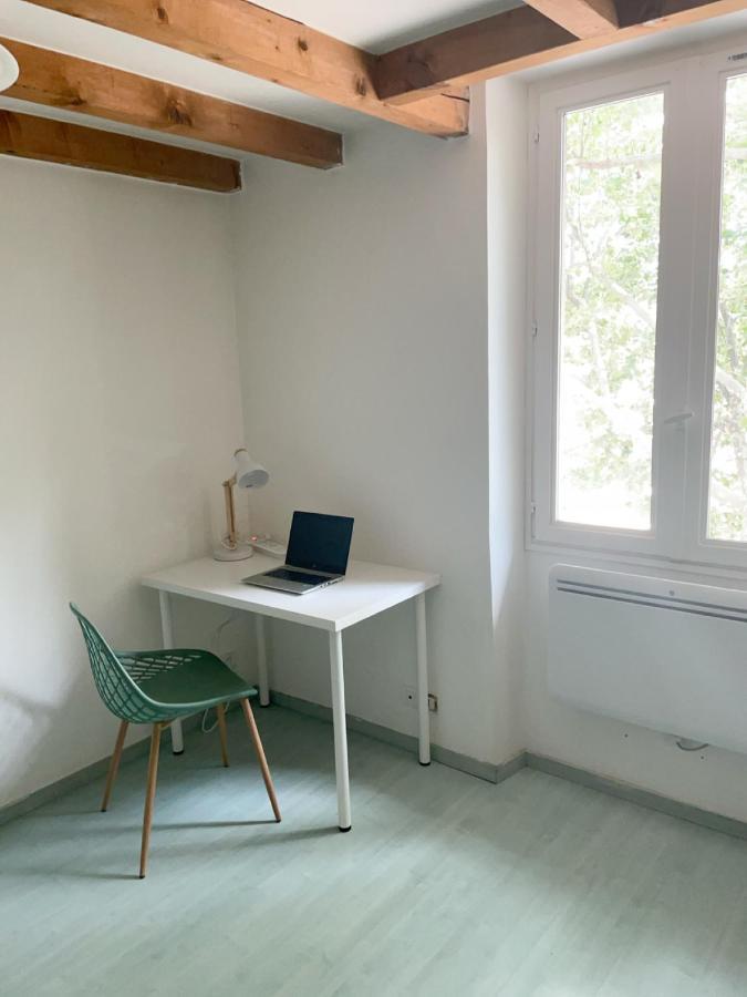 Spacieux Duplex Central Avec Terrasse Tropezienne Salon-de-Provence Bagian luar foto