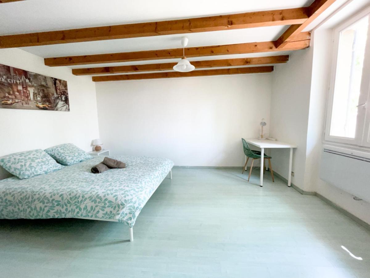 Spacieux Duplex Central Avec Terrasse Tropezienne Salon-de-Provence Bagian luar foto